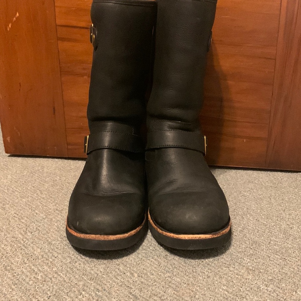 Leather outer winter boots by Ugg look like moto boots